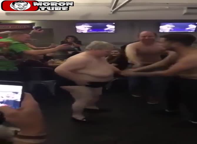 Video :Now, Granny wants to have sex!
